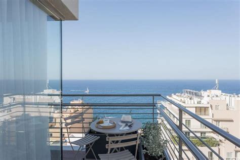 Hotel Plevna, Hotel – Sliema , East.